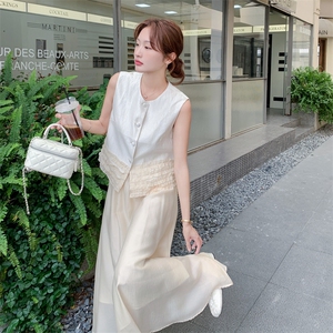 木耳边无袖马甲半身裙套装女夏流行大方得体巨好看重要场合两件套图片