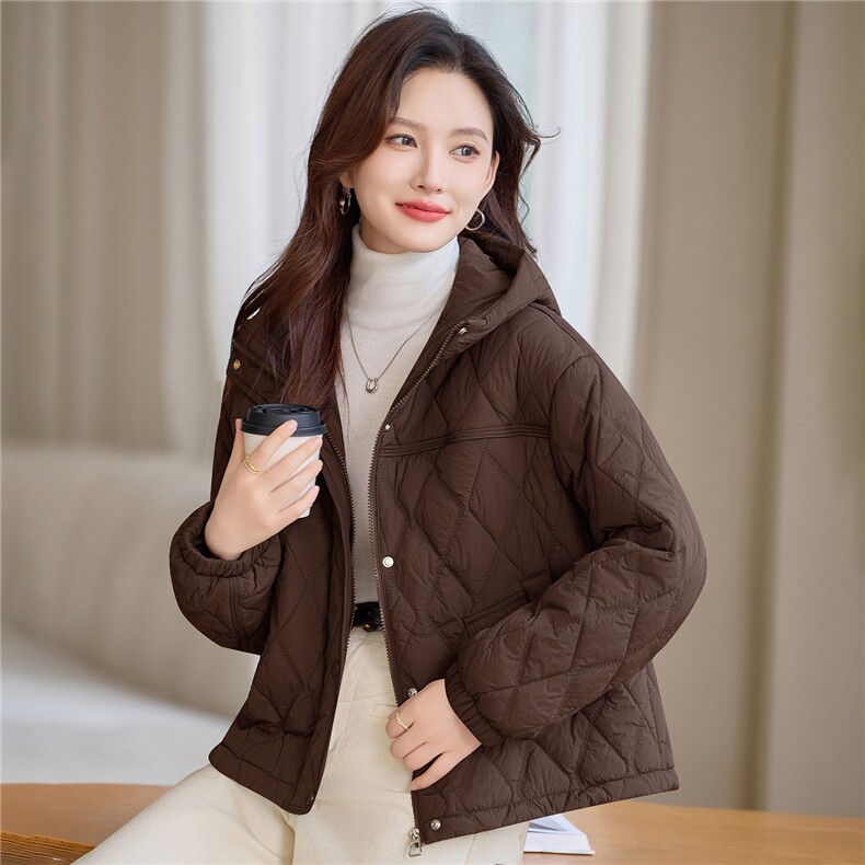 现货!2025年冬季时尚连帽加厚女外套,女装棉衣/棉服,依恋蒂丝