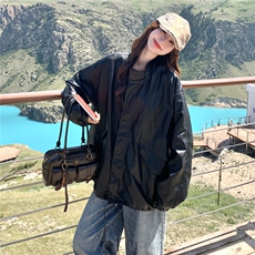 设计感皮衣外套女春秋款宽松休闲百搭上衣潮酷洋气中长款PU皮夹克，女装皮衣，维壹