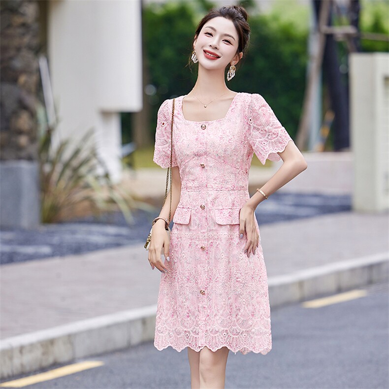 蕾丝花边连衣裙女装2025夏季新款小个子气质修身显瘦刺绣方领裙子,女装连衣裙,涵亦佰惠