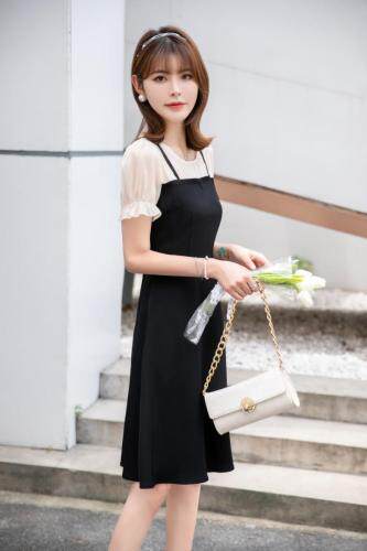 （现货）连衣裙，女装连衣裙，伊娜蕾尔