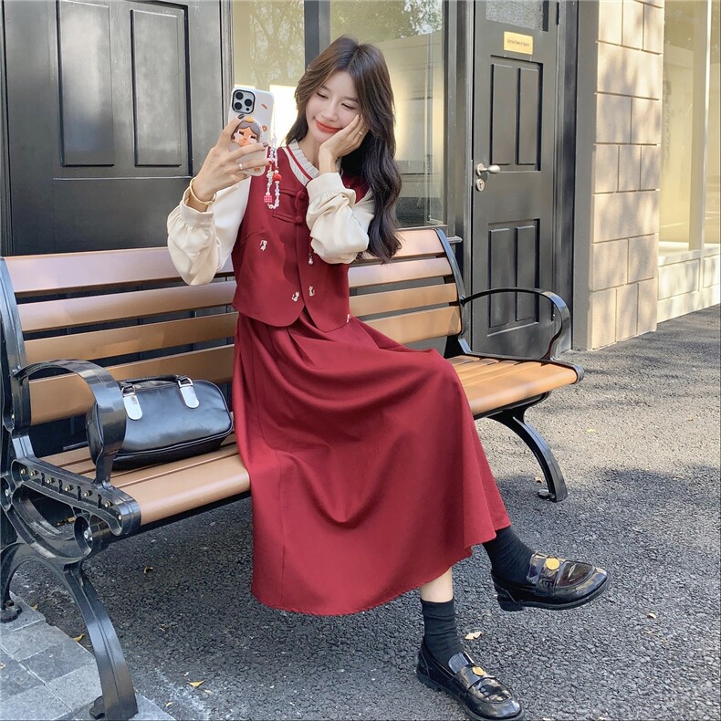 俏皮活泼假两件撞色拼接红色连衣裙女春秋2025新款显瘦巨好看裙子,女装连衣裙,2C098