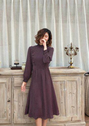 现货高领内搭连衣裙自然收腰设计很显瘦，女装连衣裙，荷塘月色