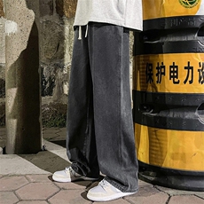 黑灰色