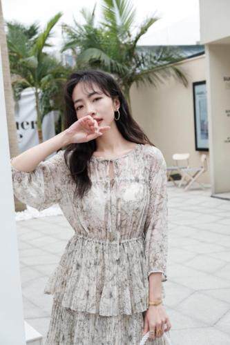 2021夏季新款韩版修身蛋糕连衣裙，女装连衣裙，易霏金熙