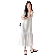 甜美慵懒风百搭压褶蕾丝拼接连衣裙女2025夏季简约白色短袖连衣裙，女装连衣裙，2C211