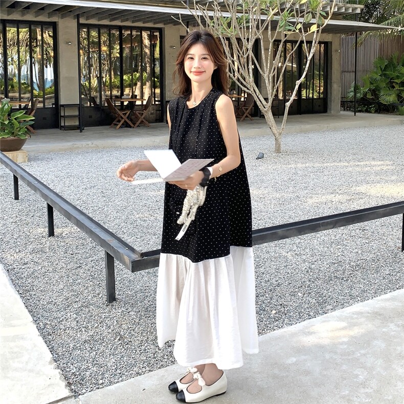 撞色拼接波点连衣裙女2025夏季新款法式设计感独特漂亮气质背心裙图片