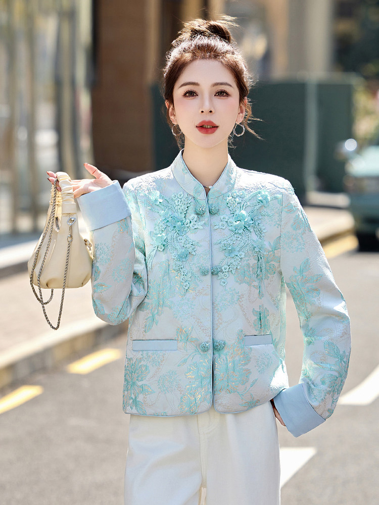 新中式刺绣提花短外套女2026春装新款今年超火小香风上衣,女装短外套,艾仟回(原伊仟回)