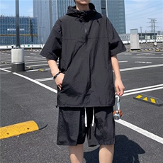 黑色