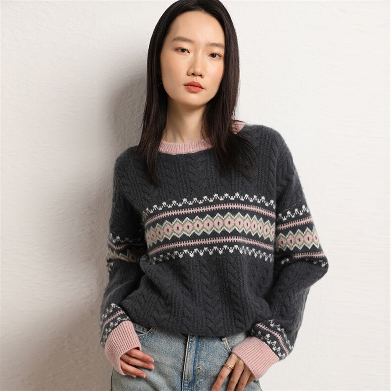 2024秋冬百搭复古提花圆领花园式宽松加厚保暖毛衣女,女装羊绒衫,五色羊羊绒