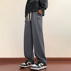 深灰色