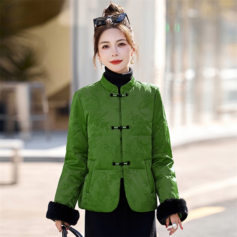 新中式G风羽绒服女2025冬季新款小个子今年流行妈妈洋气盘扣外套,女装羽绒服,衣之秀