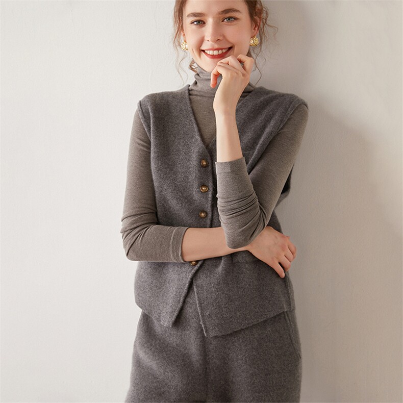 轻奢简约气质山羊绒针织马甲女修身V领无袖毛衣开衫坎肩外套新款，女装马甲，绒创羊绒