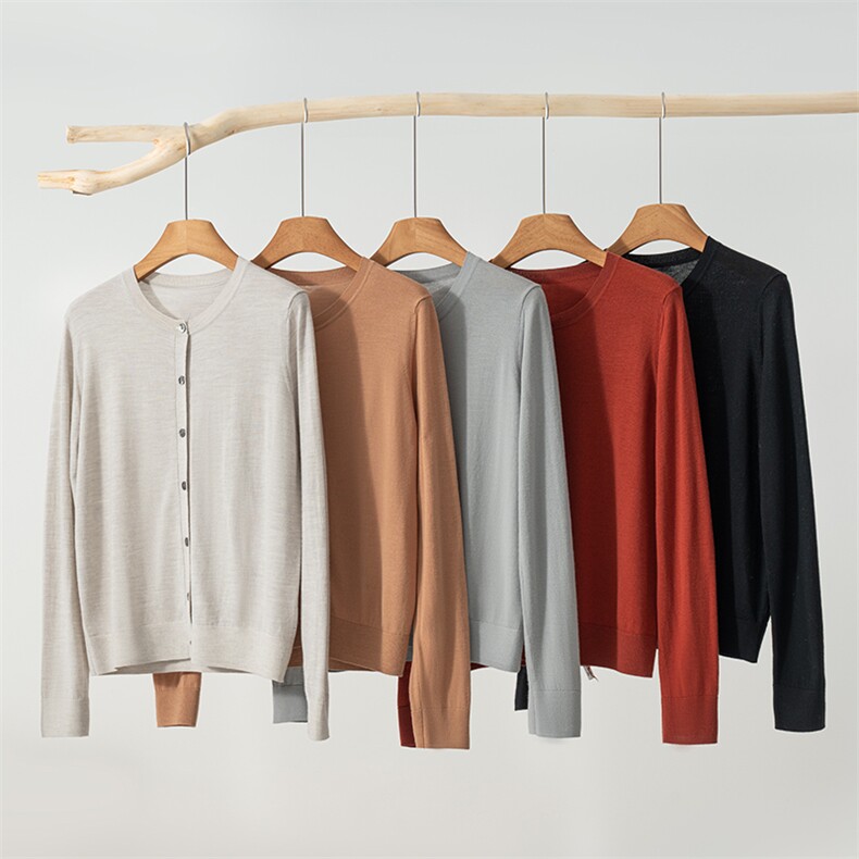 2025春秋新款羊绒衫女100纯羊绒精纺复古纯色圆领外套宽松针织衫，女装针织衫/毛衣，雪山红莲