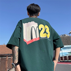 墨绿色
