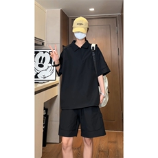 黑色