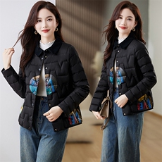 时尚个性短款印花羽绒服轻薄保暖显瘦外套，女装羽绒服，魅影