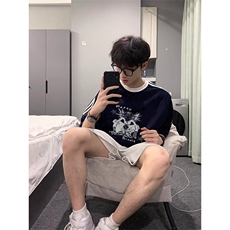 藏青色