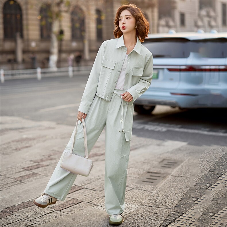 现货2026工装风翻领套装女春季宽松显瘦多口袋休闲运动减龄三件套,女装套装/套裙,涵誉