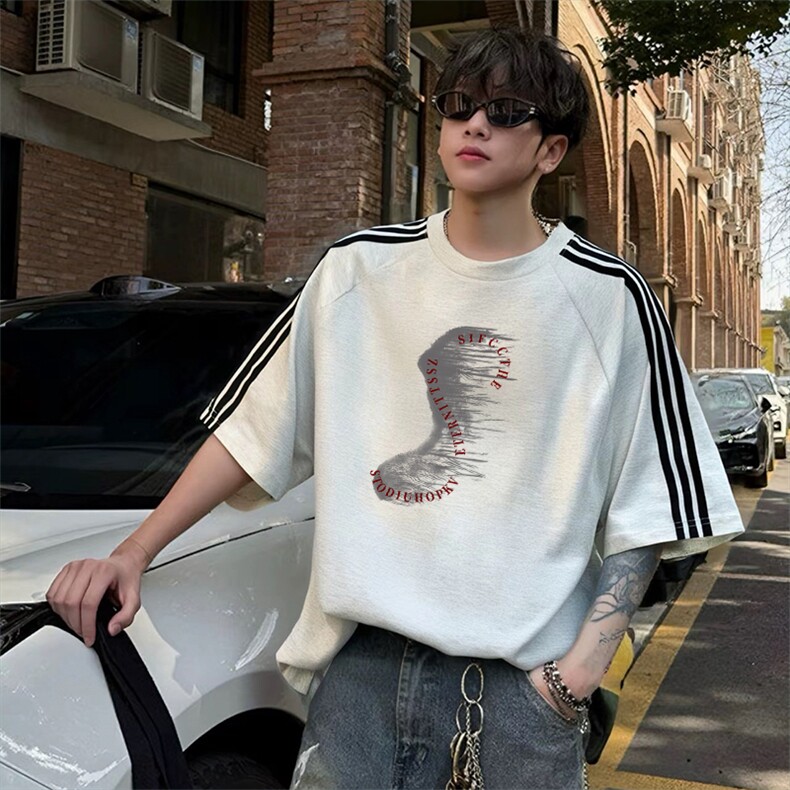 抖音得物品质二开240克宽松纯棉美式潮牌印花三条杠中性风短袖T恤，男装T恤，电商A486