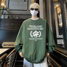 墨绿色