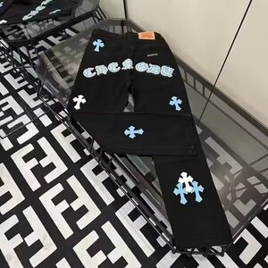 1506-1/G6390/P48重工拼皮梵文刺绣十字架高街牛仔裤图片