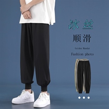 深灰色