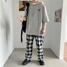 灰色