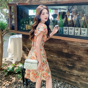 2025新款夏季法式多色印花裙女小个子气质高级感小清新泡泡袖裙子