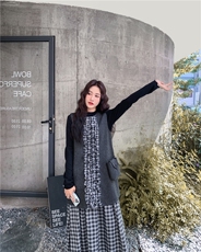 格纹拼接木耳边背心裙打底衫套装女2025秋季新款松弛感休闲两件套，女装连衣裙，2D034
