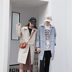 9076 情侣风衣 情侣装中长款宽松休闲情侣风衣男图片