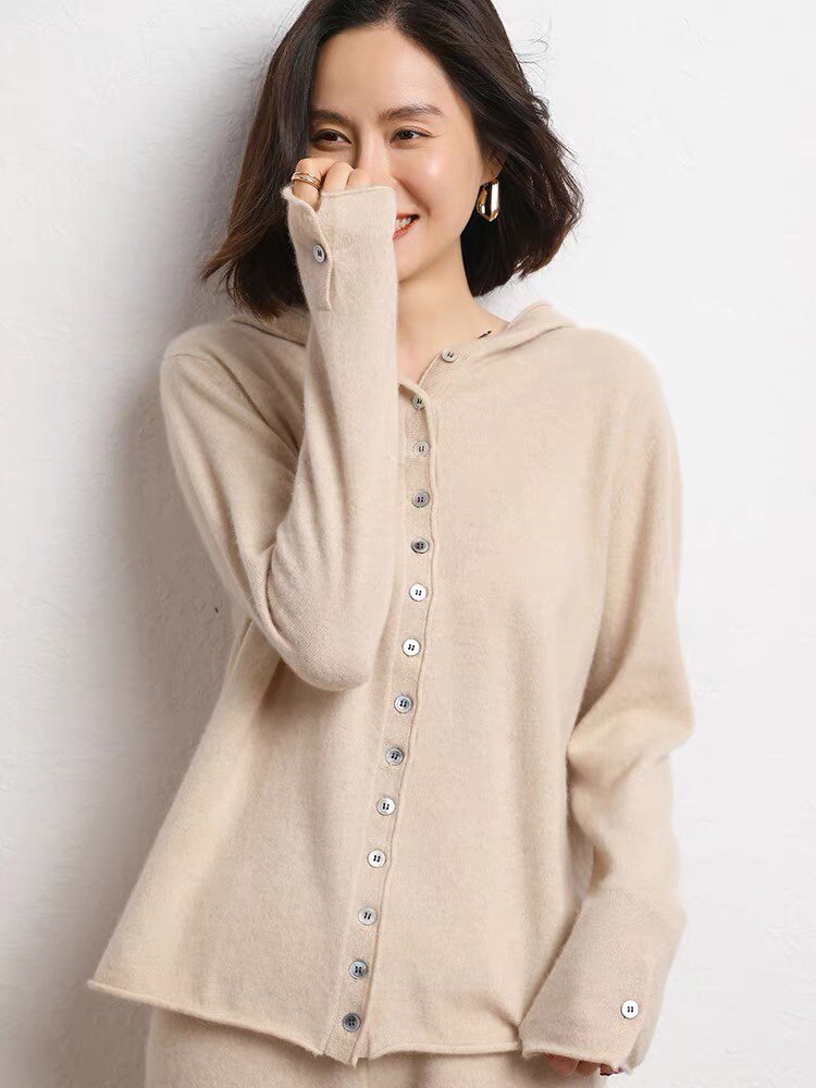 秋季连帽针织开衫薄款女秋冬新款宽松单排扣35%羊绒，女装羊绒衫，以美红杉羊绒