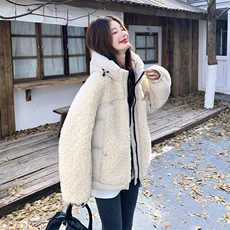 韩系羊羔毛拼接羽绒服女2025年冬季新款设计感时尚保暖白鸭绒外套，女装羽绒服，2C176