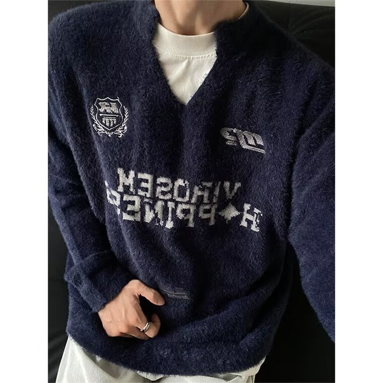 美式时尚复古软糯仿貂绒针织衫男士学院风长袖球服毛衣v领外套男图片