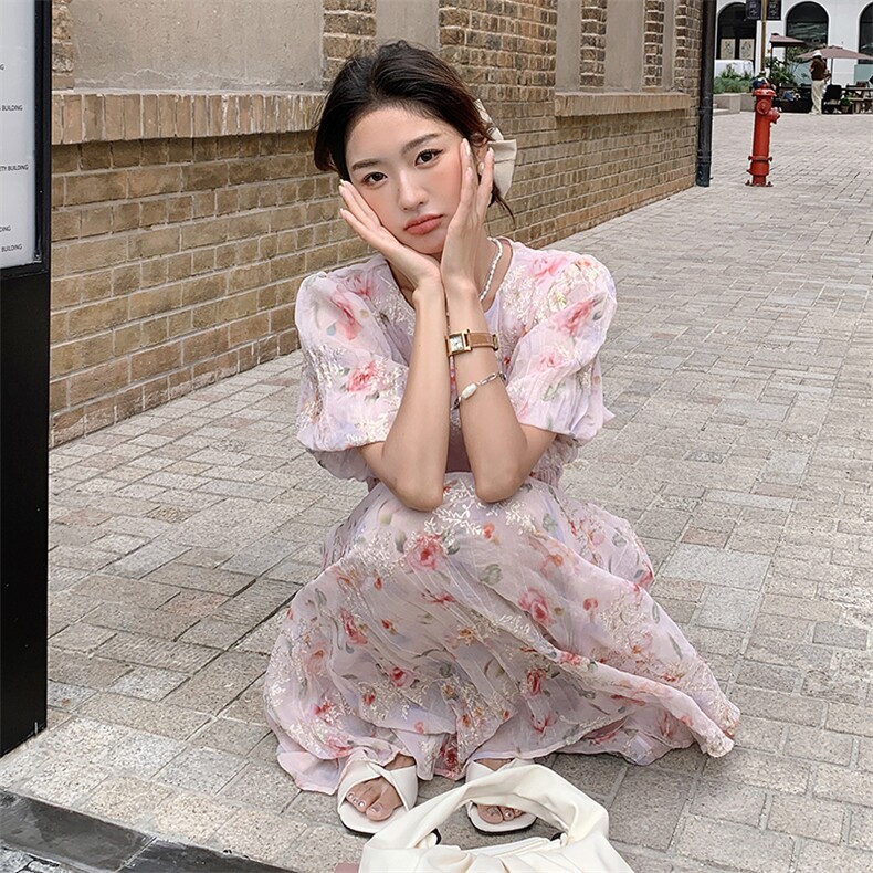 粉色女神范连衣裙女中长款2024夏季新款茶歇法式温柔风收腰碎花裙,女装连衣裙,天使之佳话