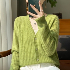 开衫女V领镂空提花长袖外套毛衣宽松羊绒针织外搭上衣，女装羊毛衫，大美人高端店