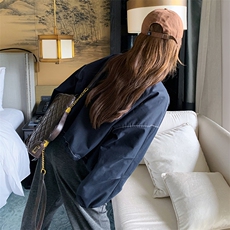 24秋装新品立体剪裁廓形明线设计宽松短外套2C239-SS22-P130-K188，女装短外套，2C239