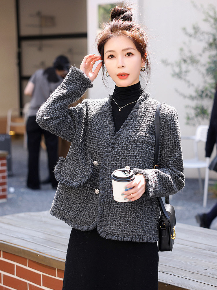 外套女2023秋冬新款小香风高级感炸街灰色名媛v领小个子短款上衣,女装毛呢外套,秋水欣儿