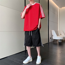 红色