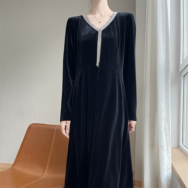 金丝绒金属流苏吊坠连衣裙秋季显瘦百搭大码裙子，女装连衣裙，圣丽羊绒