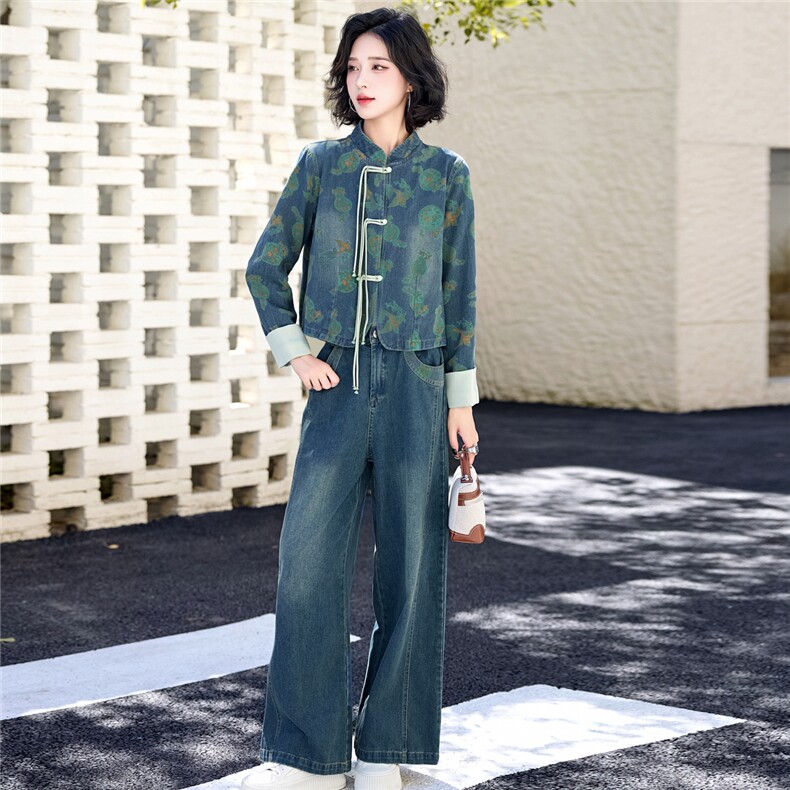 新中式复古盘扣牛仔套装女2025春秋新款印花改良唐装阔腿裤两件套,女装套装/套裙,欣品汇