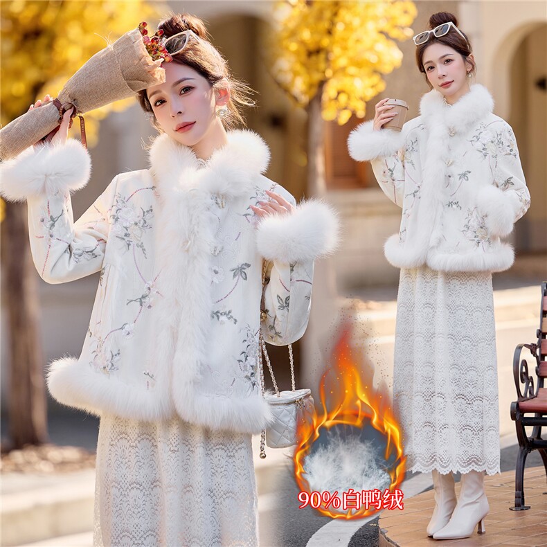【bao款大货已出】2025新款冬装重工刺绣狐狸毛羽绒服90%白鸭绒,女装羽绒服,雅静靓衣