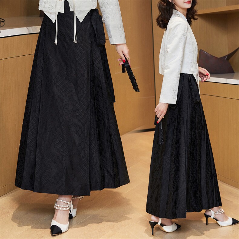 2025春季通勤小香风气质有型撞色包边盘扣西装时尚，女装半身裙，火爆靓佳人