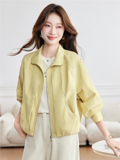 现货！2026年春季休闲宽松立领无帽短外套女洋气黄色夹克上衣，女装短外套，沐七七