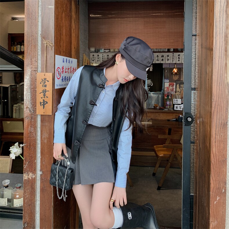 艾绘馆新中式真皮复古黑色显瘦马甲背心女秋冬季休闲盘扣马夹坎肩,女装皮衣,臻衣坊