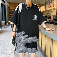 黑色