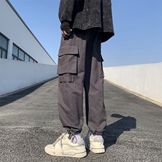 深灰色