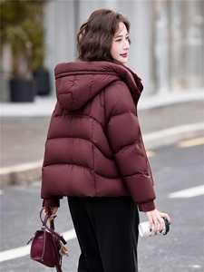 安可拉红休闲连帽短款羽绒服女2025冬季新款保暖面包服小个子外套图片