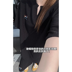 黑色