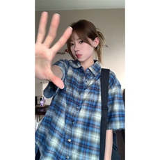 蓝色